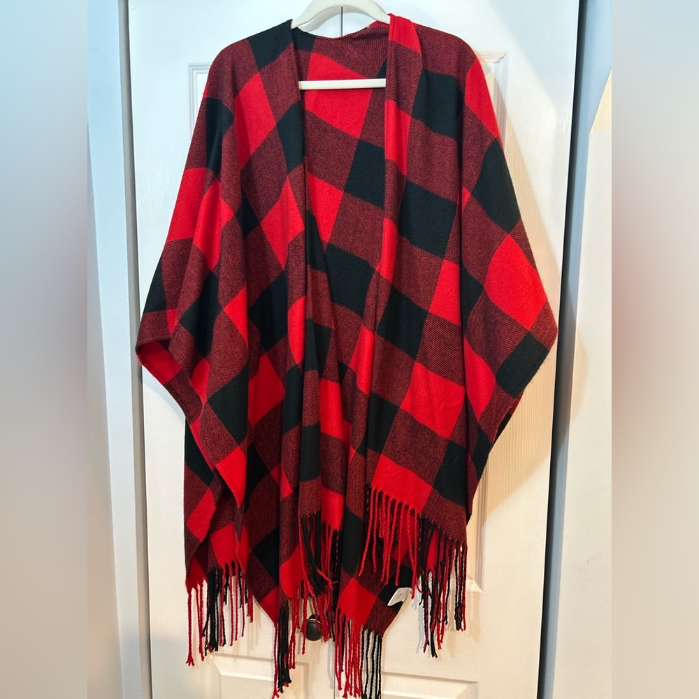 Andrée by Unit Red & Black Buffalo Plaid Fringe Poncho Wrap One Size